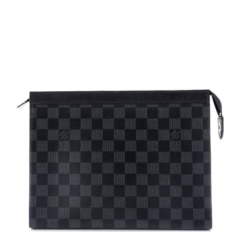 Louis Vuitton handbags with a metal - framed clasp for durabilityPochette Voyage Damier Graphite MM