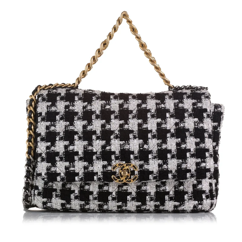 Chanel Medium Tote Bag for Office LadiesChanel 19 Flap Bag Maxi Black/White Tweed Gold