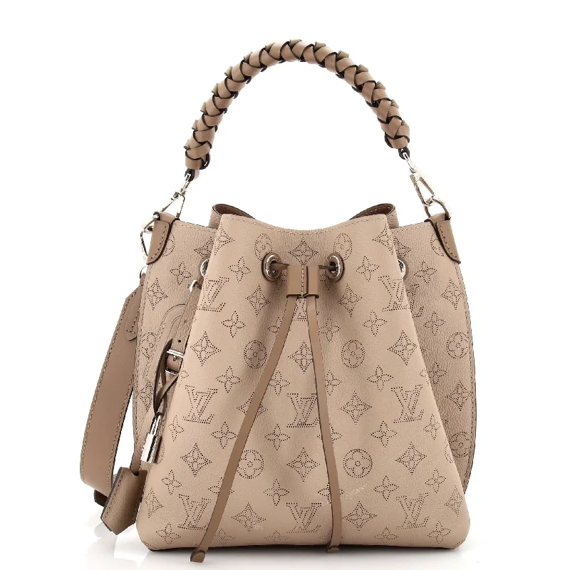 Louis Vuitton bags with a detachable mirror inside for on - the - go touch - upsMuria Bucket Bag Mahina Leather