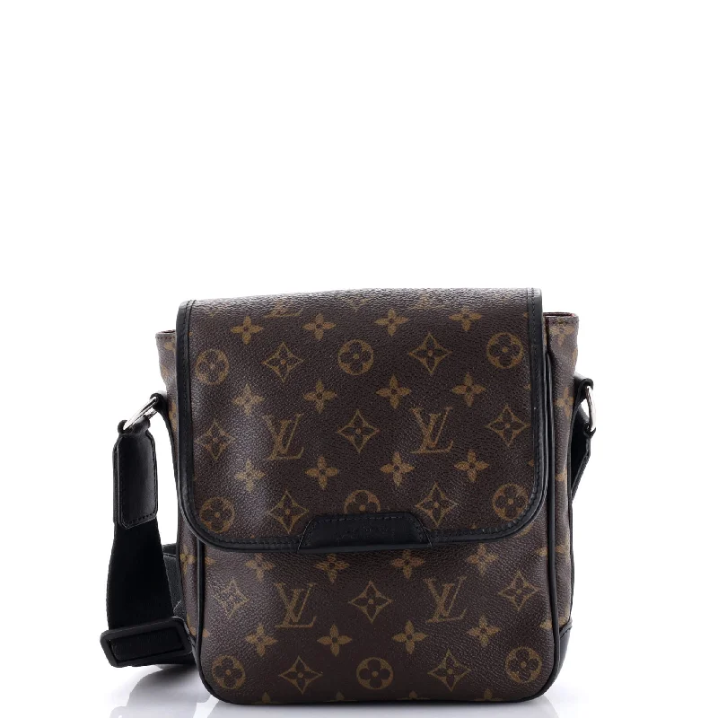 Louis Vuitton tote bags with a water - resistant coating for outdoor useBass Messenger Bag Macassar Monogram Canvas PM