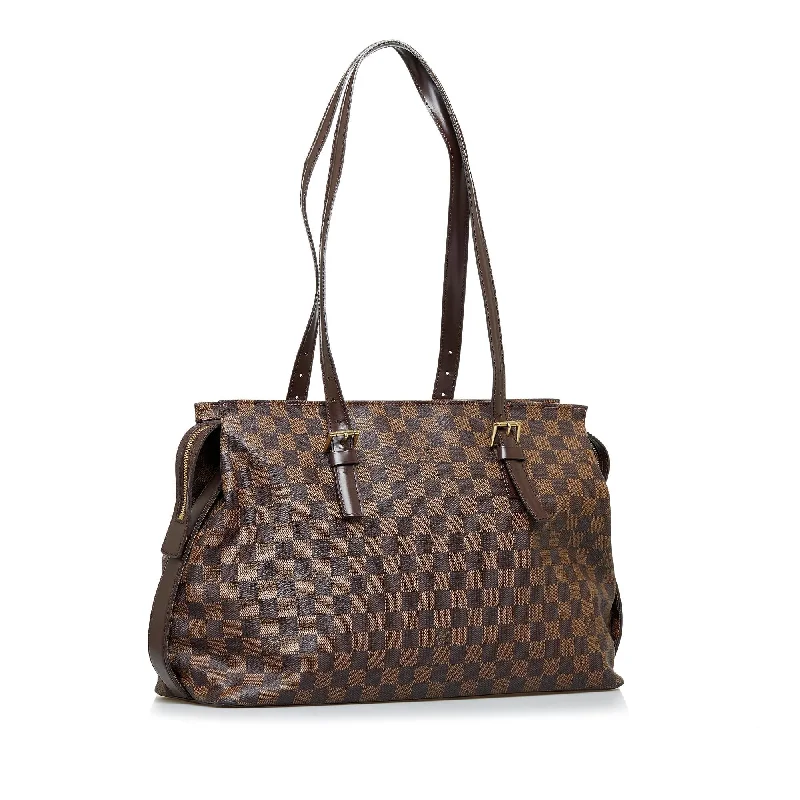 Louis Vuitton handbags with a patent - leather finish for a shiny lookLouis Vuitton Damier Ebene Chelsea (zbYtZq)