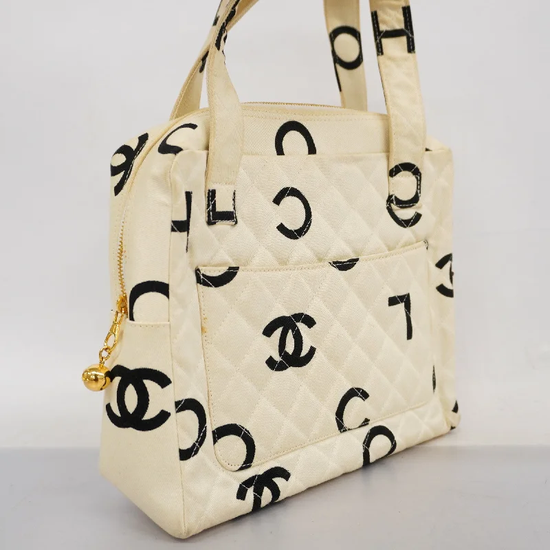 Chanel Lightweight Handbag for Daily ErrandsCHANEL  Matelasse Women's Canvas Handbag White