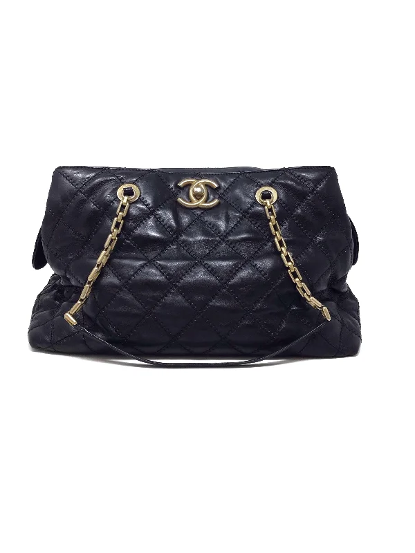 Chanel Medium Tote Bag for Office LadiesChanel Black/Gold '11 'Retro Chain' Stitched/Perforated Quilted Calfskin Satchel