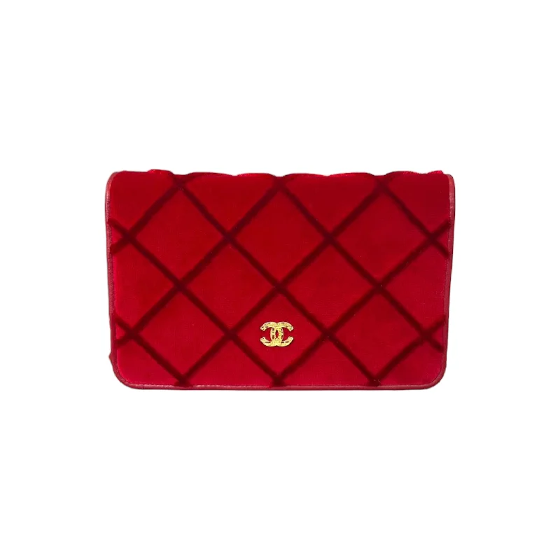 Chanel Handbag with Adjustable Strap for ComfortWallet on Chain Velvet Red GHW