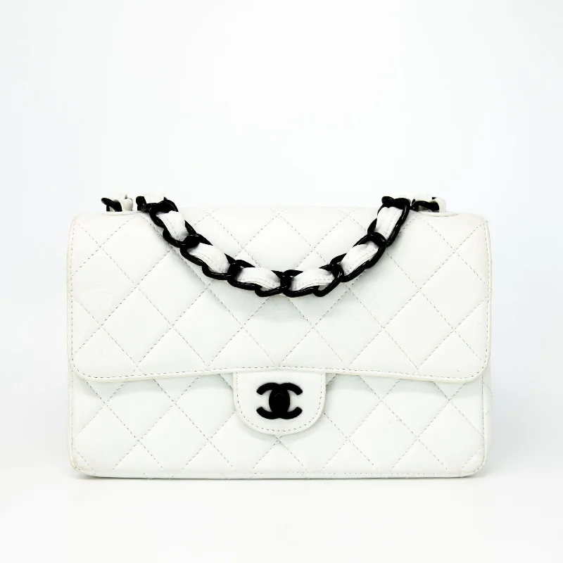 Chanel All - Match Handbag for Versatile StylingChanel Vintage White Lambskin Flap Bag