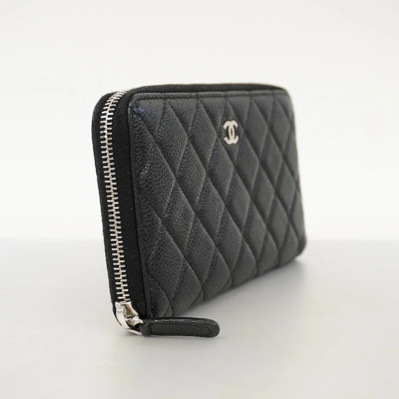 Chanel Quilted Leather Shoulder Bag for FashionistasCHANEL  Matelasse Bi-fold Long Wallet Silver Metal Fittings Women's