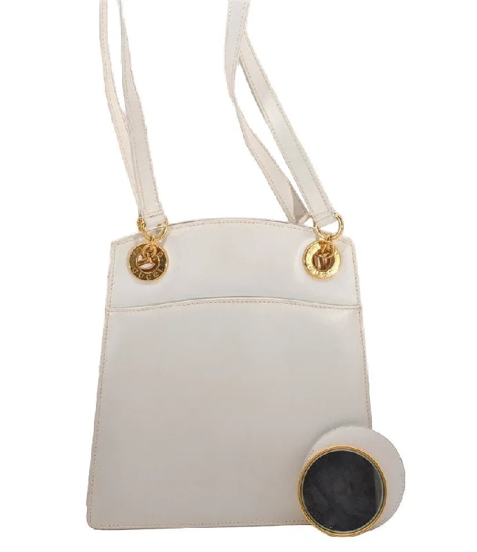 Women Gucci crossbody bags with a keychain holderAuthentic GUCCI Vintage Shoulder Bag Purse Leather White Junk 4461J