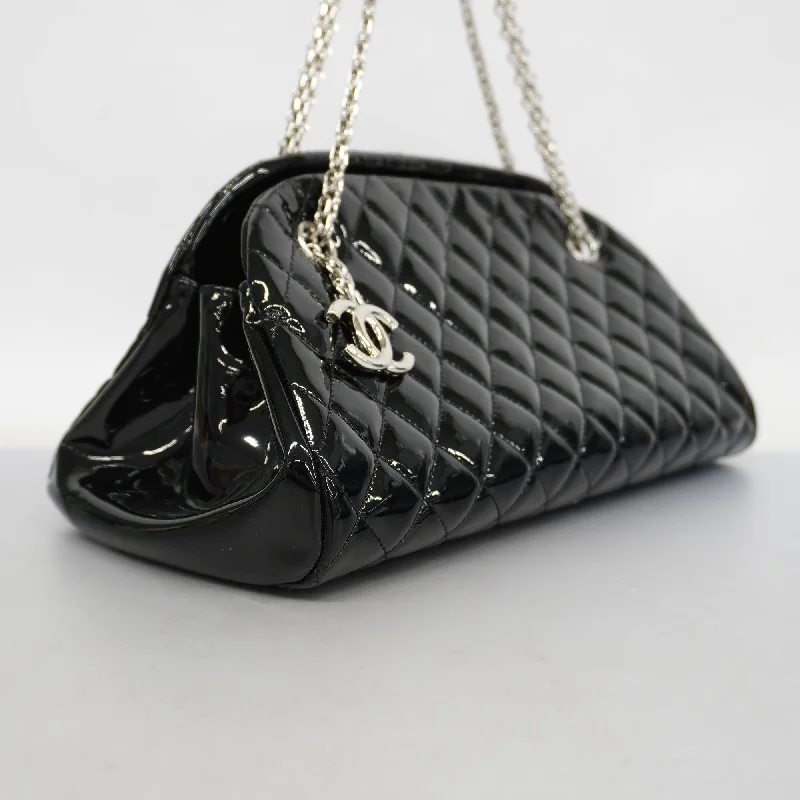 Chanel Vintage Inspired Handbag for Retro LoversCHANEL  Matelasse Shoulder Bag Chain Shoulder Women's Patent Leather Black