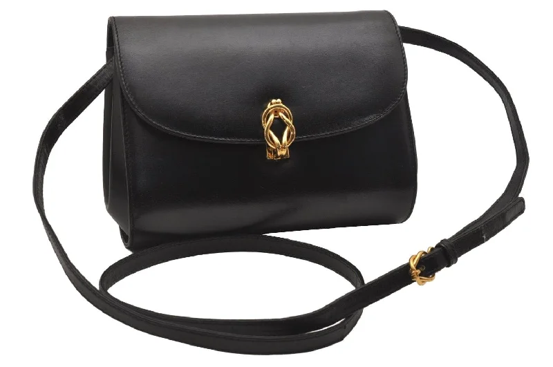 Ladies Gucci shoulder bags with a tassel decorationAuthentic GUCCI Shoulder Cross Body Bag Purse Leather Black Junk 3725J