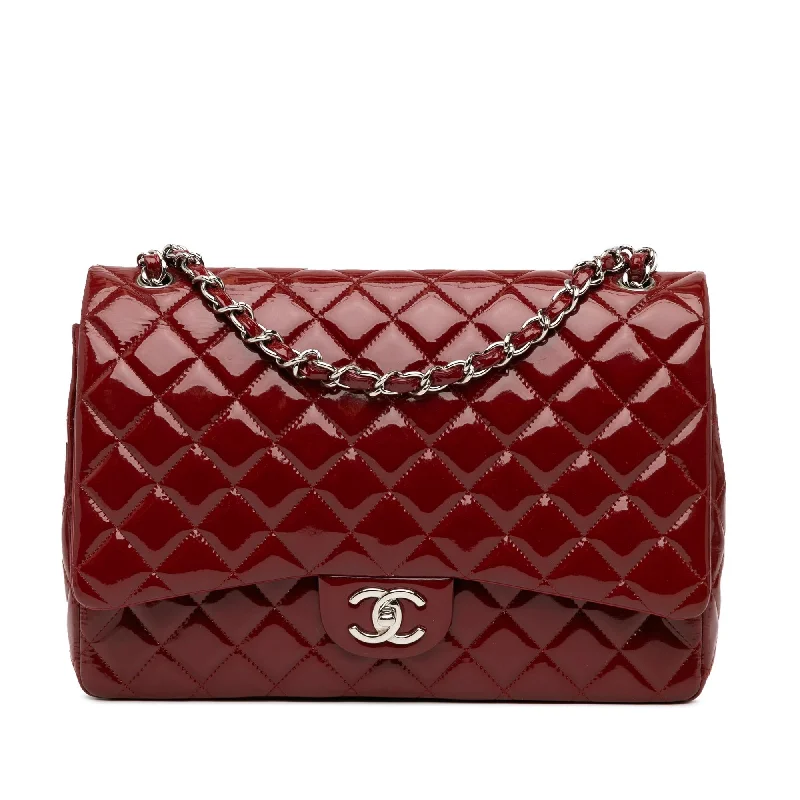 Chanel Quilted Leather Shoulder Bag for FashionistasChanel Maxi Classic Patent Double Flap (SHG-8hzTAy)