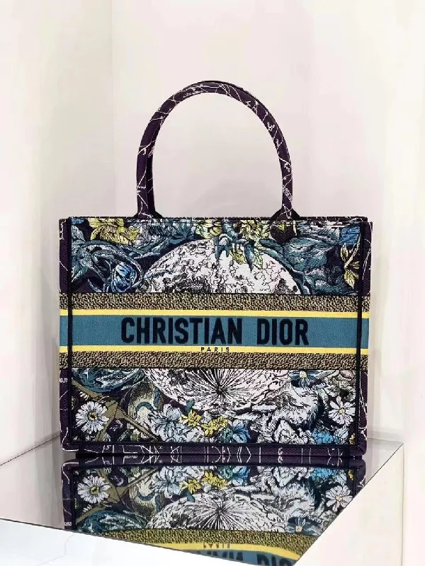 Christian Dior handbags with a detachable mirror for on - the - go touch - upsChristian Dior Tote Bag For Women