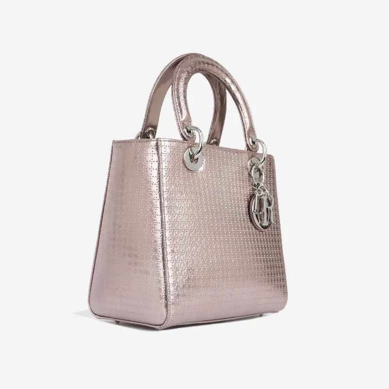 Christian Dior handbags with a detachable mirror for on - the - go touch - upsMedium Lady Dior